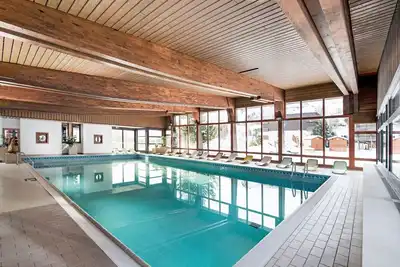 Image de Joli appartement avec piscine, Wifi, Tv, balcon, animaux admis, vue panoramique et parking