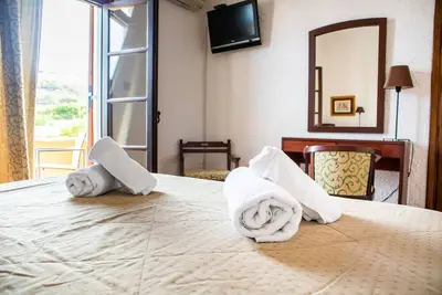 Image de Greek Tradidional Hotel under the ancient  temple of Aphaia.