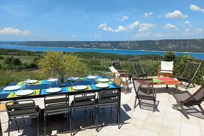 Image de Maison 6 Personnes, Gorges du Verdon avec vue panoramique sur le lac Ste Croix
