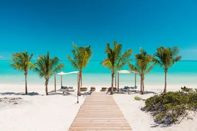 Image de Promotions disponibles certaines semaines. Magnifique villa de 8 chambres sur la plage de Long Bay