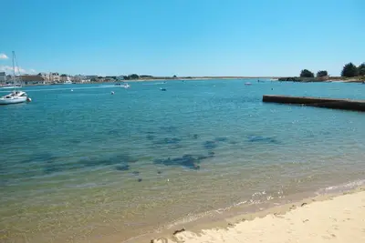 Image de Joli appartement dans une maison de vacances avec Wifi, Tv, terrasse, animaux admis, parking