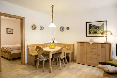 Image de Vacation apartment with living and kitchen area