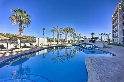 Image de Walk to Beach: Modern Cabo Condo w/ Balcony!