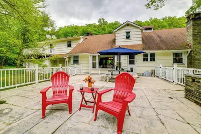 Image de Serene Home w/ On-Site Brook in Callicoon Center