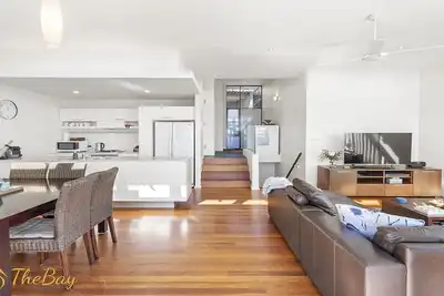 Image de One Mile Ridge No. 15 - Beautiful bushland views - WiFi, Air Con - Pool in Complex