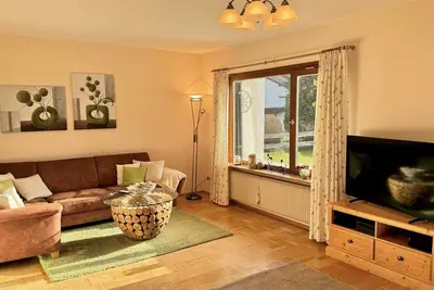 Image de Ferienhaus 153 m², 2 bis 6 Personen, Wohnzimmer mit Küche, 3 Schlafräume, 2 Bäder, Wlan