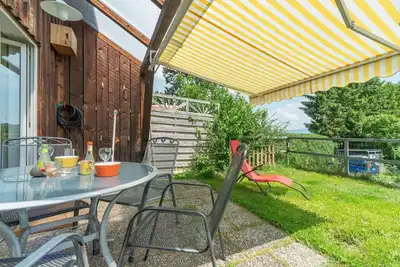 Image de Agréable appartement dans une maison de vacances avec Wifi, Tv, terrasse, animaux admis, parking