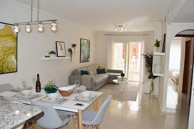 Image de Stunning Modern 3 Bedroom Apartment Puerto Marina