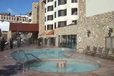 Image de 223 Slope side base area Mt Cb. Pet friendly