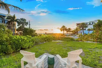 Image de Nearly Beachfront, Gulf Views, Heated Pool & Pet-Friendly - Sugar Sand Cottage