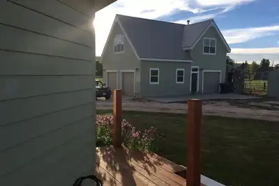 Image de Bear Lake with View Guest House, Above Garage in Beautiful St. Charles