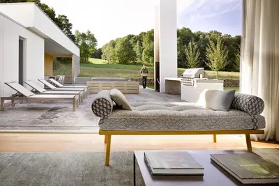 Image de Right out of a magazine! 5 bedrooms plus pool and hot tub!