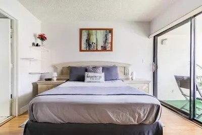 Image de Home Away From Home, Private Room with a Private bathroom and balcony