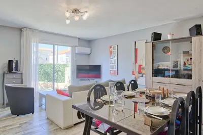 Image de Modern Seaside Apartment 5\/6 people Garden beach