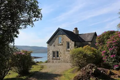 Image de Gardens Cottage on Ellary Estate, Gate Leading Straight on to the Beach