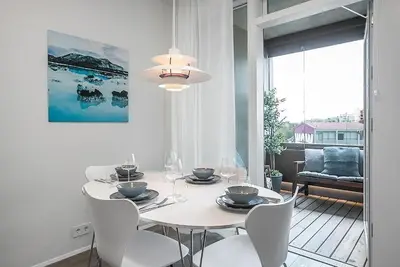 Image de Luxury One Bedroom Apartment with balcony 102