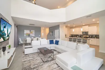 Image de Lo2776 Storey Lake Home 5Beds 5Baths Private Pool and Free Waterpark