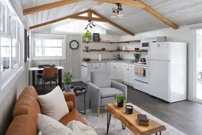 Image de Hot Tub, Couples Hideaway, Private, Coziness, Country, Birds, Wildlife, Quiet