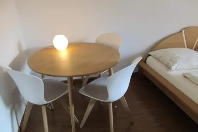 Image de One-room apartment (30 sqm) with covered south-facing balcony