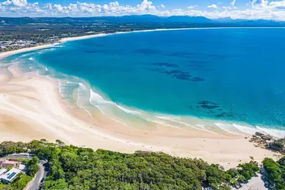 Image de Audrey - Walk to beaches, shops and cafes from this brand new hideaway. . .
