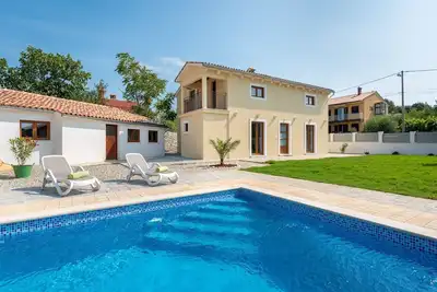 Image de Maison de vacances א Labin avec piscine privיe