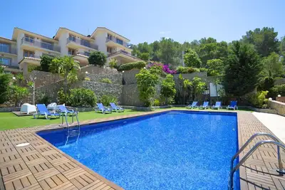 Image de Belle maison de vacances pour 4 personnes avec climatisation, Wifi, piscine, Tv, patio et parking
