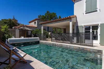 Image de Maison de vacances privée avec piscine privée, climatisation, Wifi, Tv, terrasse, parking