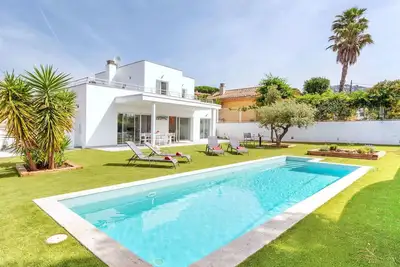 Image de Magnifique maison de vacances privée avec piscine privée, Wifi, climatisation, Tv et terrasse
