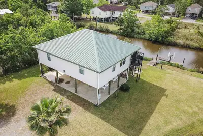 Image de Peaceful Waterfront Summer Escape! Sunshine, King Suite, Private Dock