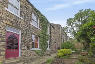 Image de Rose Cottage, character holiday cottage, with open fire in Haworth