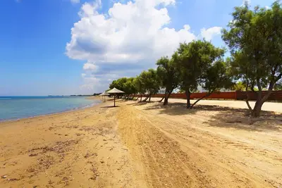 Image de Front line on a beach villa