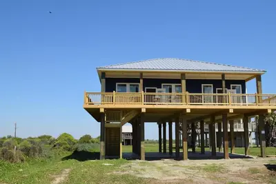 Image de The Pesky Pelican: 4 Br, 3 Ba House in Port Bolivar, Sleeps 14