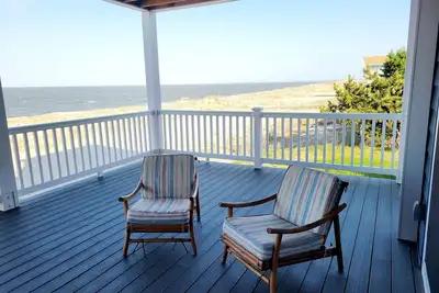 Image de 1br condo, 1st floor. \nFREE kayaks and bikes. Huge deck with ocean views.