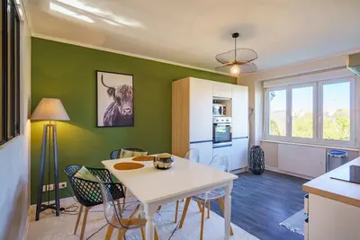Image de Joli appartement pour 2 personnes avec Wifi, Tv et parking