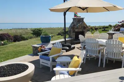 Image de Beach house home with private beach in Ct.