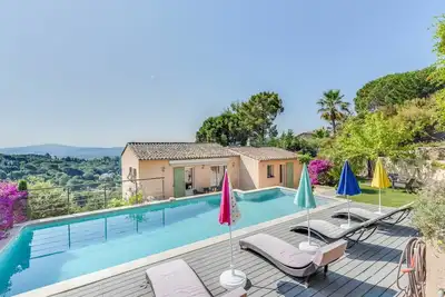 Image de Maison de vacances privée avec Wifi, piscine privée, climatisation, Tv, terrasse, vue panoramique