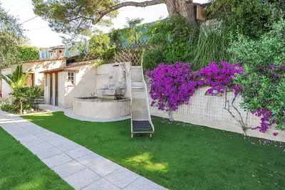 Image de Maison de vacances avec piscine privée, Wifi, bain à remous, climatisation, Tv, terrasse, parking