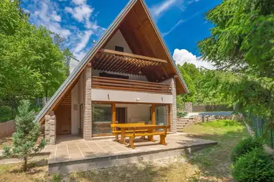 Image de Belle maison de vacances privée avec climatisation, Wifi, bain à remous, Tv, terrasse et parking