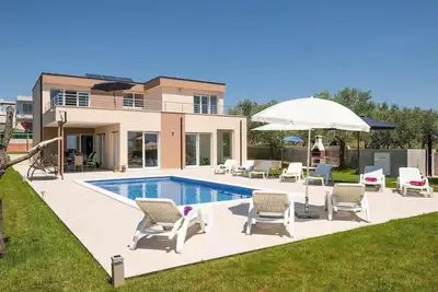 Image de Belle maison de 4 chambres à Vodnjan