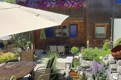 Image de Vacation apartment with the charm of the Montafon. Terrace with a view of the mountains