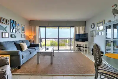 Image de ☀️ Sea Colony A3: Oceanfront Deck, Pool, Hot Tub☀️