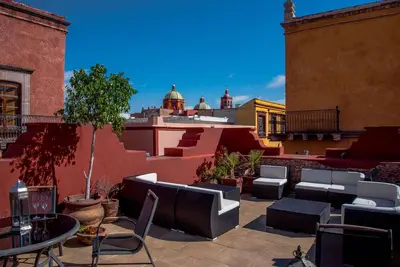 Image de Hermosa Casa En El Centro Historico De Queretaro  Con 6 Habitaciones