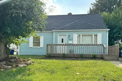 Image de 3 Bedroom 2 Bathroom + Fenced yard