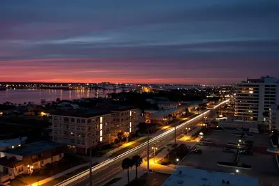 Image de Panoramic Views! Luxury 10th Floor Condo at Sanibel Condominium #1001