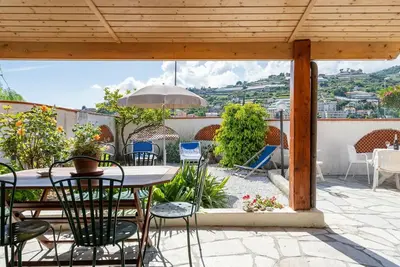 Image de Belle maison de vacances avec Wifi, climatisation, Tv, terrasse, animaux admis et parking