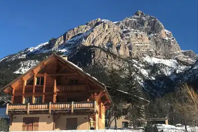 Image de Magnifique Chalet Vue Sur Montagne 16 Pers