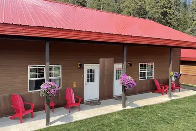 Image de The Antler Luxury Cabin! Cooke City, at the entrance of Yellowstone's Ne Gate and Lamar Valley
