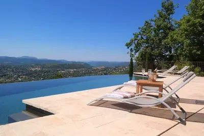 Image de Infinity View at Speracèdes - Spéracèdes, Côte d'Azur