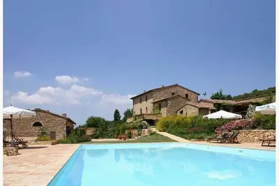 Image de Hébergement à Casole d'Elsa, Sienne, piscine, Wi-Fi, terrasse privée, barbecue, 6 pers
