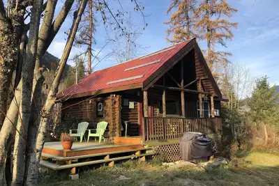 Image de Cozy Log Cabin in Pristine Nature